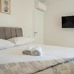 Golden Luxury Split