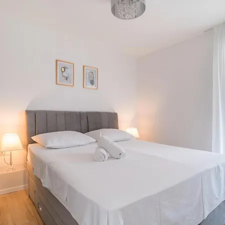 Lägenhet Golden Luxury