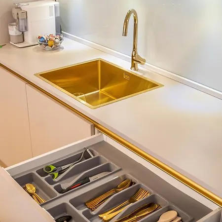 Golden Luxury *