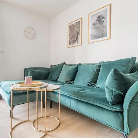 Golden Luxury Apartament